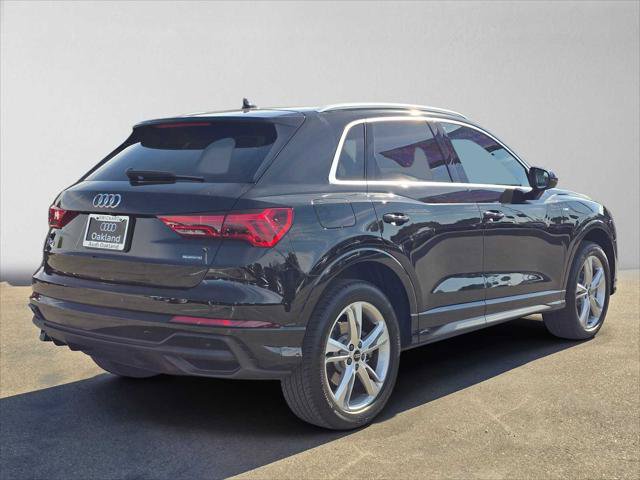 Used 2023 Audi Q3 2.0T Premium Plus w/ Premium Plus Package AWD/4WD image 3