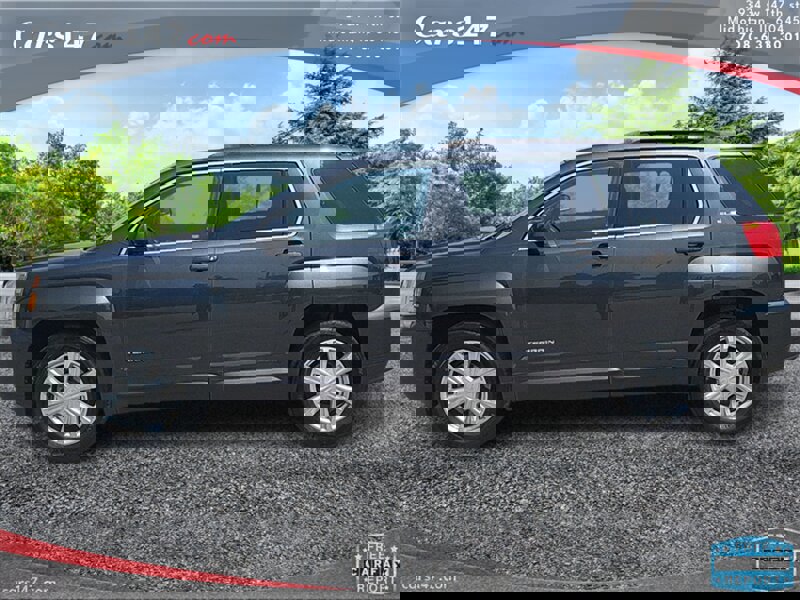 Used 2017 GMC Terrain SLE w/ Convenience Package image 2