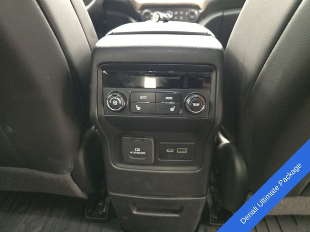 Used 2022 GMC Acadia Denali w/ Denali Ultimate Package AWD/4WD image 13
