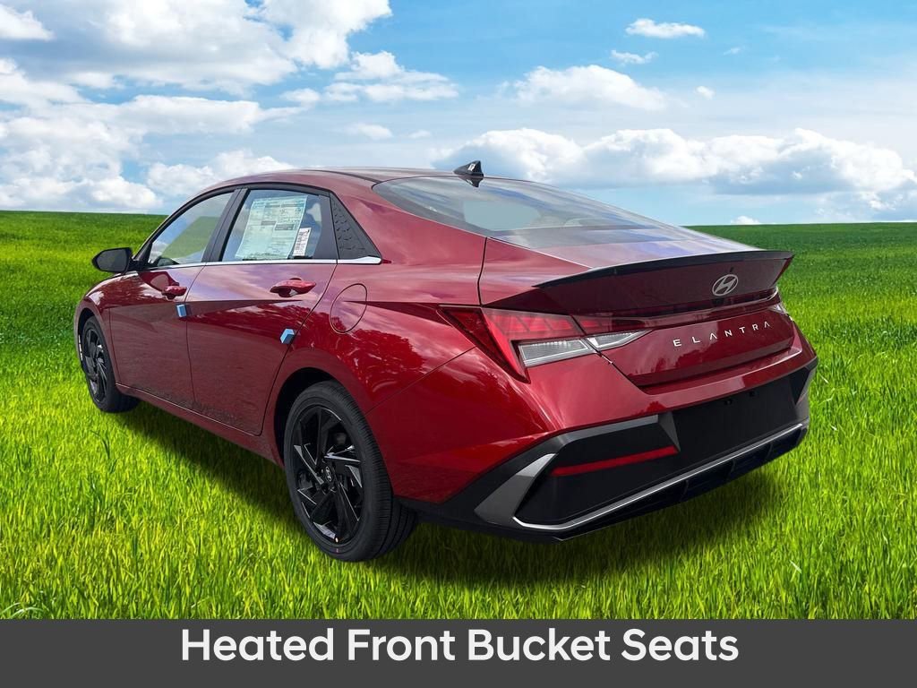 Used 2026 Hyundai Elantra SEL Sport image 4