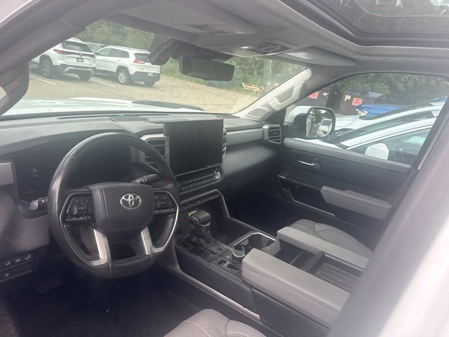 Used 2024 Toyota Tundra Limited AWD/4WD image 10