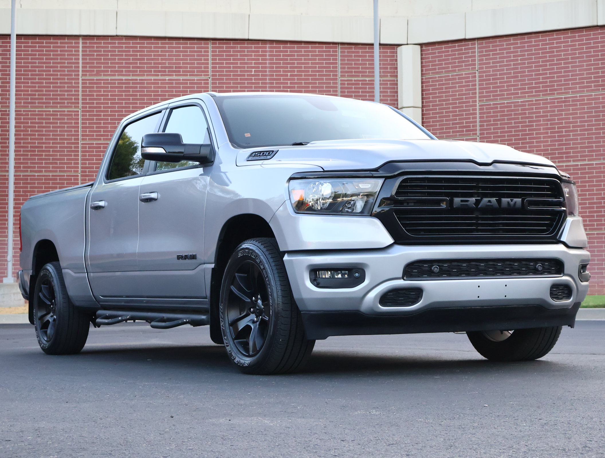 Used 2022 RAM 1500 Big Horn AWD/4WD image 1