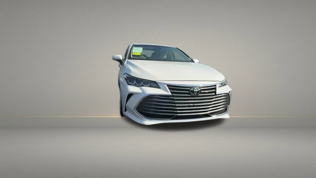 Used 2022 Toyota Avalon XLE w/ Moonroof Package image 44