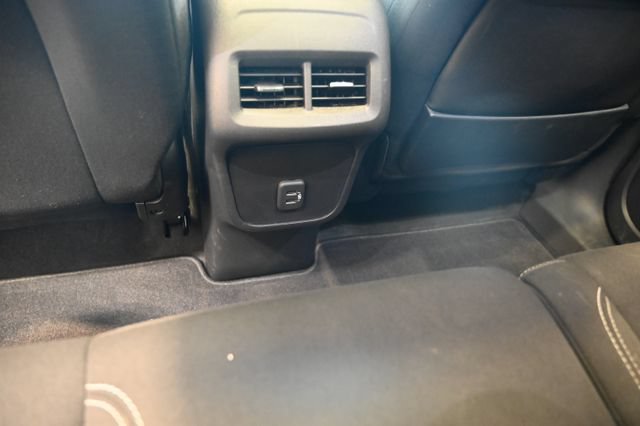 Used 2022 GMC Terrain SLE w/ Driver Convenience Package FWD image 27