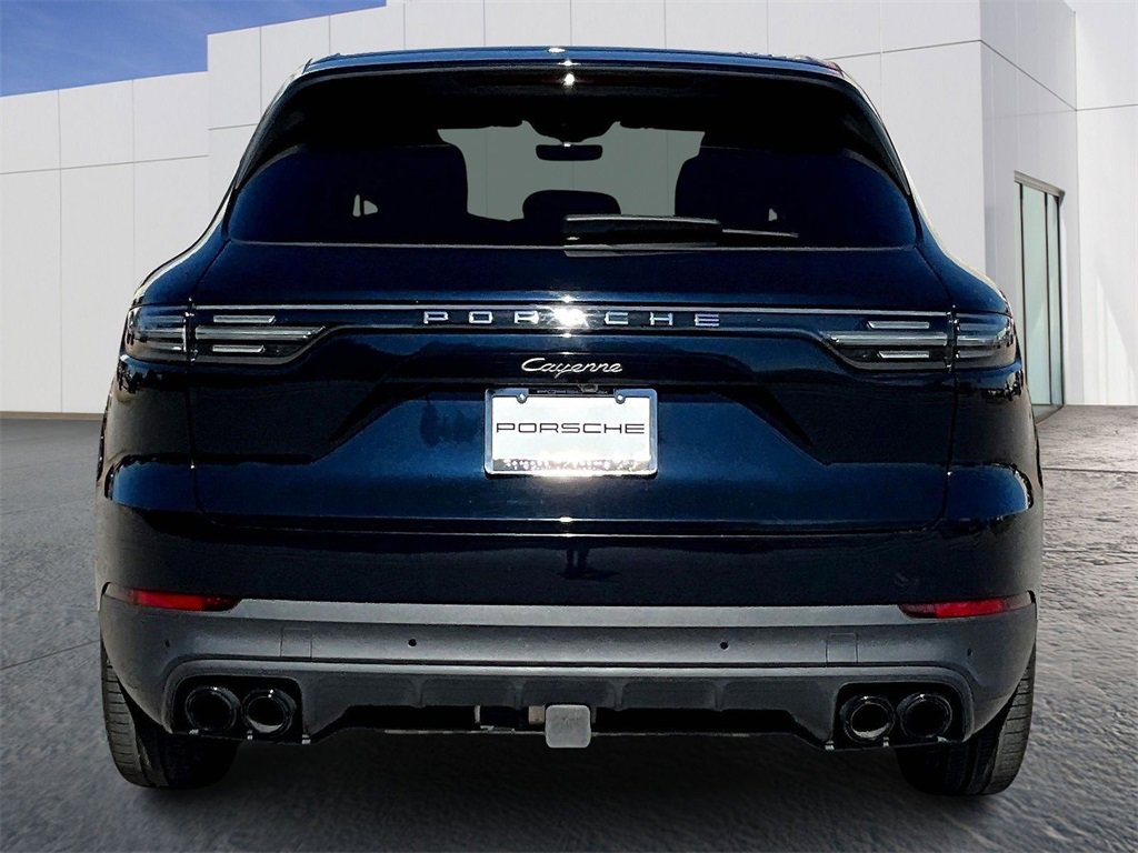 Used 2023 Porsche Cayenne Platinum Edition image 6