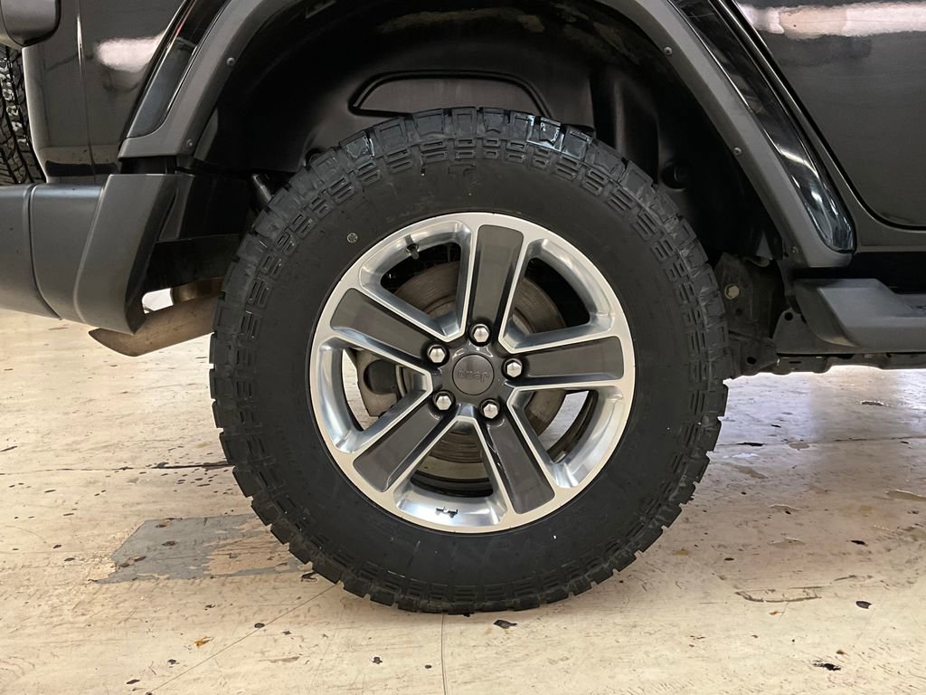 Certified 2022 Jeep Wrangler Unlimited Sahara image 15