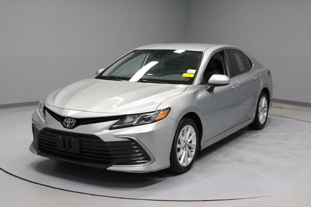 Used 2024 Toyota Camry LE FWD image 6
