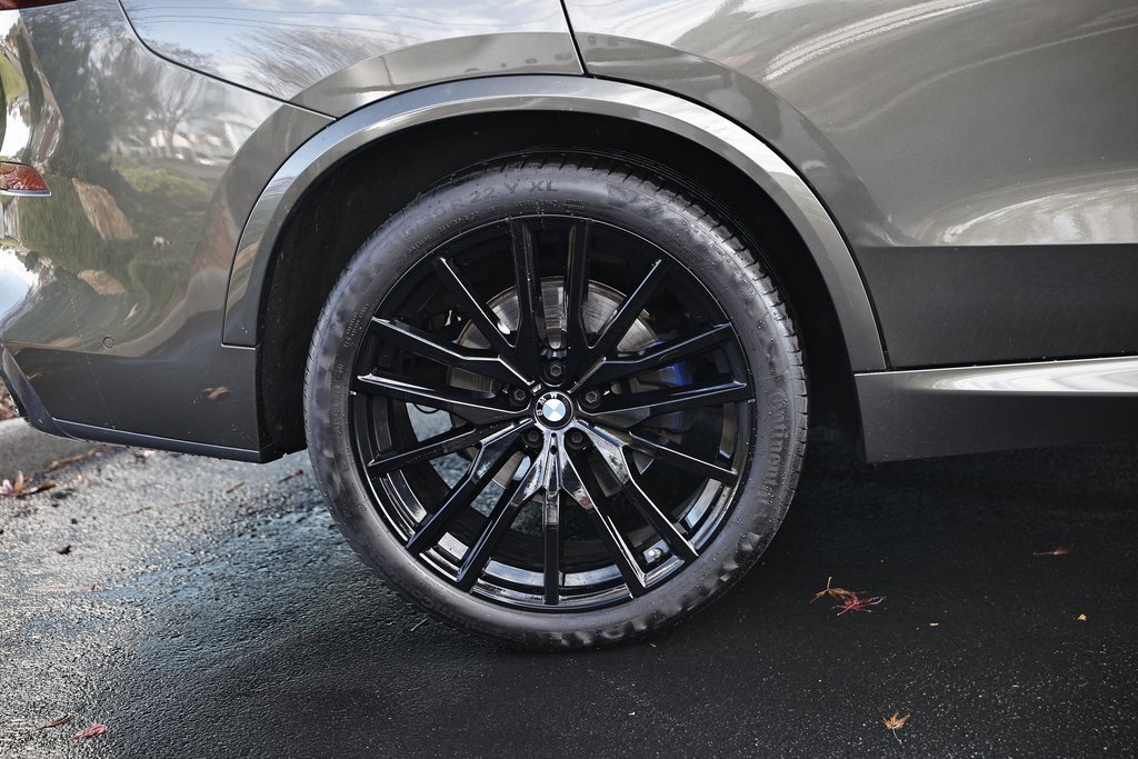 Used 2022 BMW X5 xDrive40i w/ M Sport Package image 5