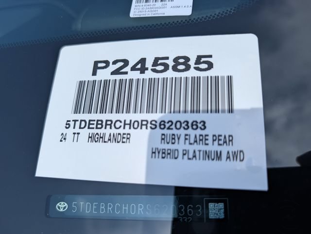 Certified 2024 Toyota Highlander Platinum AWD/4WD image 38