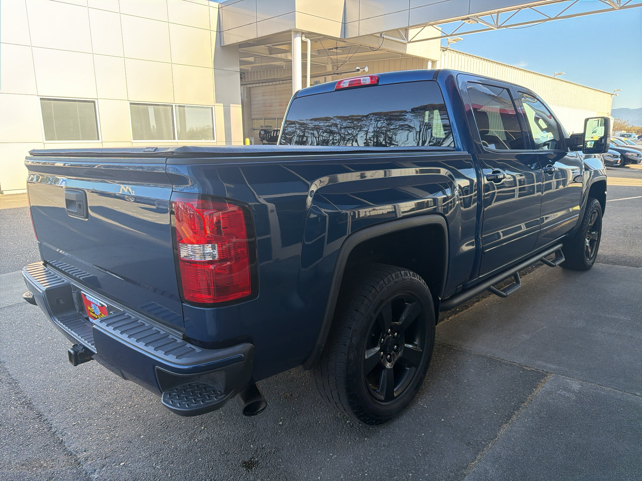 Used 2017 GMC Sierra 1500 SLE w/ SLE Value Package AWD/4WD image 12