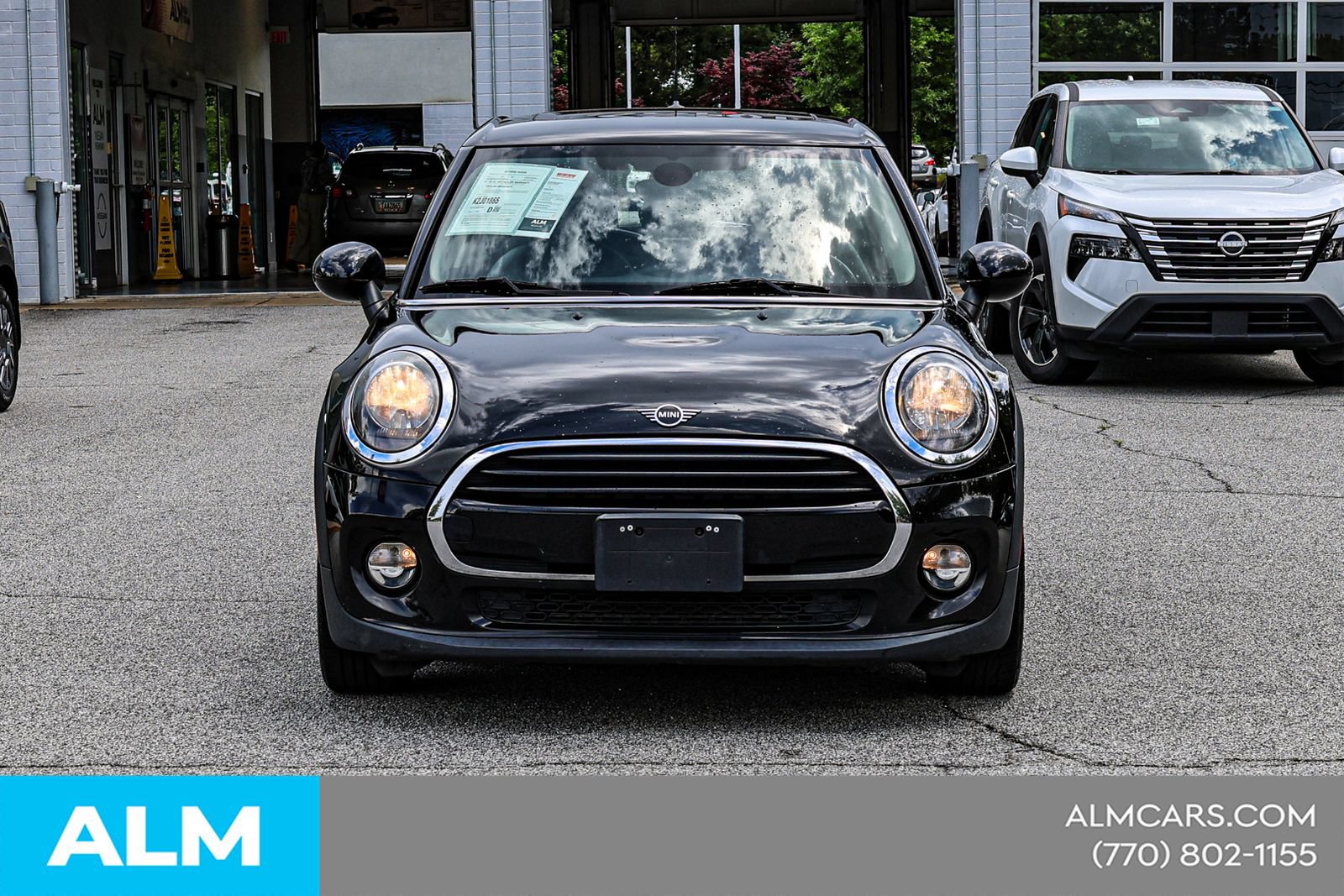 Used 2019 MINI Cooper 4-Door Hardtop FWD image 11