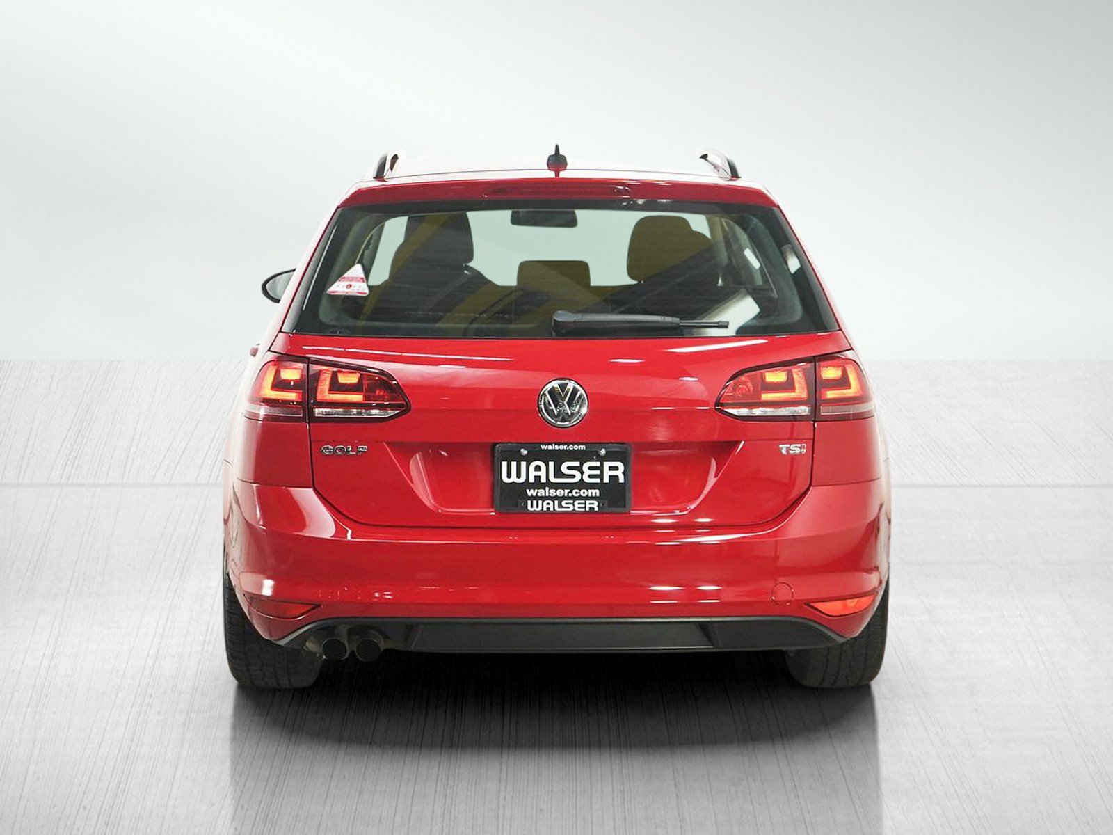 Used 2016 Volkswagen Golf S FWD image 4
