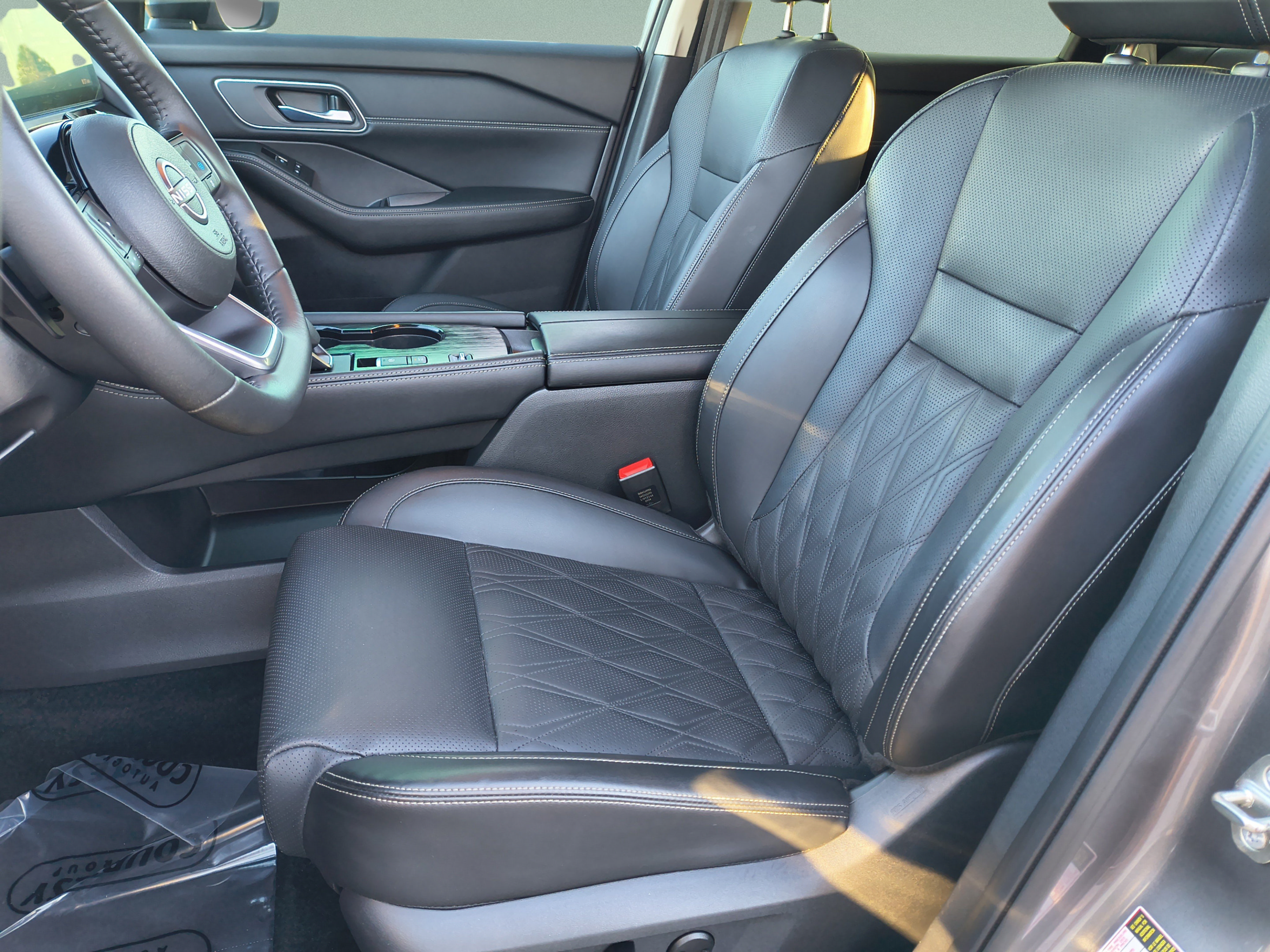 Certified 2024 Nissan Rogue Platinum FWD image 21