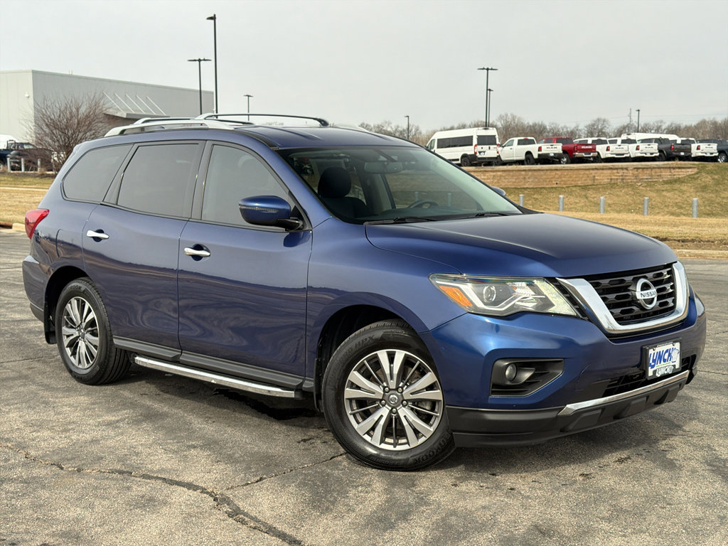 Used 2019 Nissan Pathfinder SV image 5