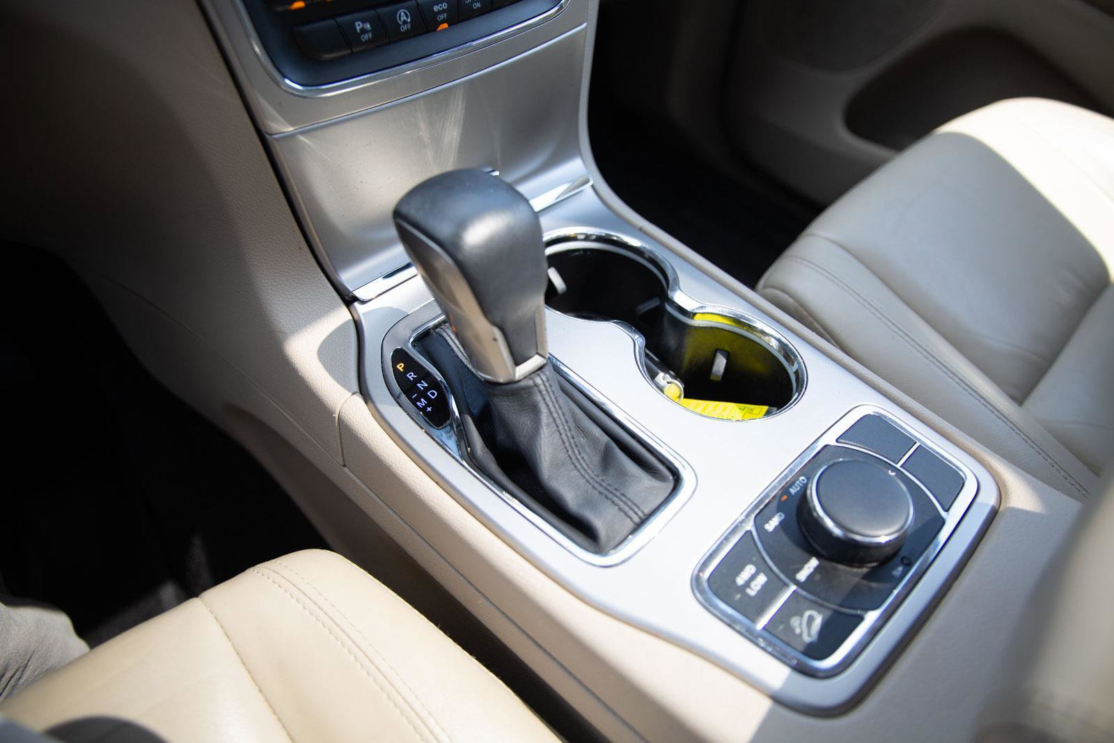 Used 2017 Jeep Grand Cherokee Limited AWD/4WD image 15