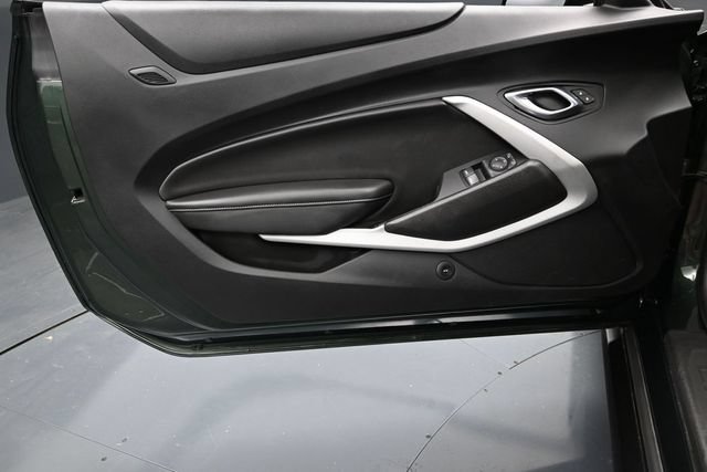 Used 2020 Chevrolet Camaro SS RWD image 18