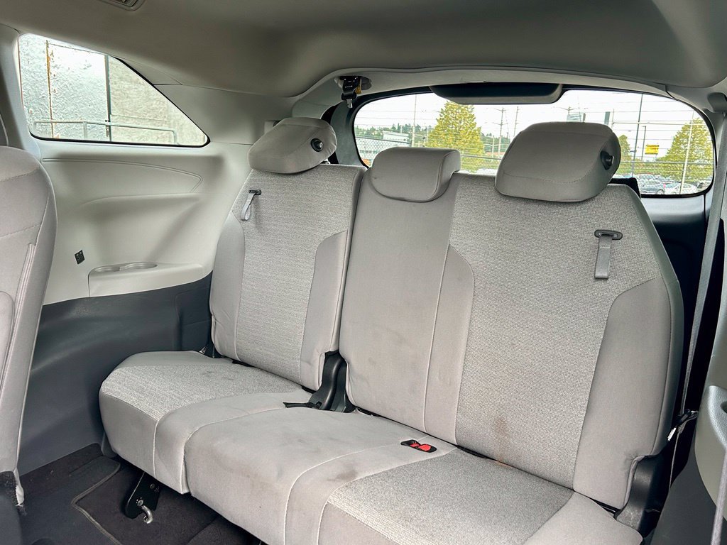 Certified 2024 Toyota Sienna LE AWD/4WD image 13