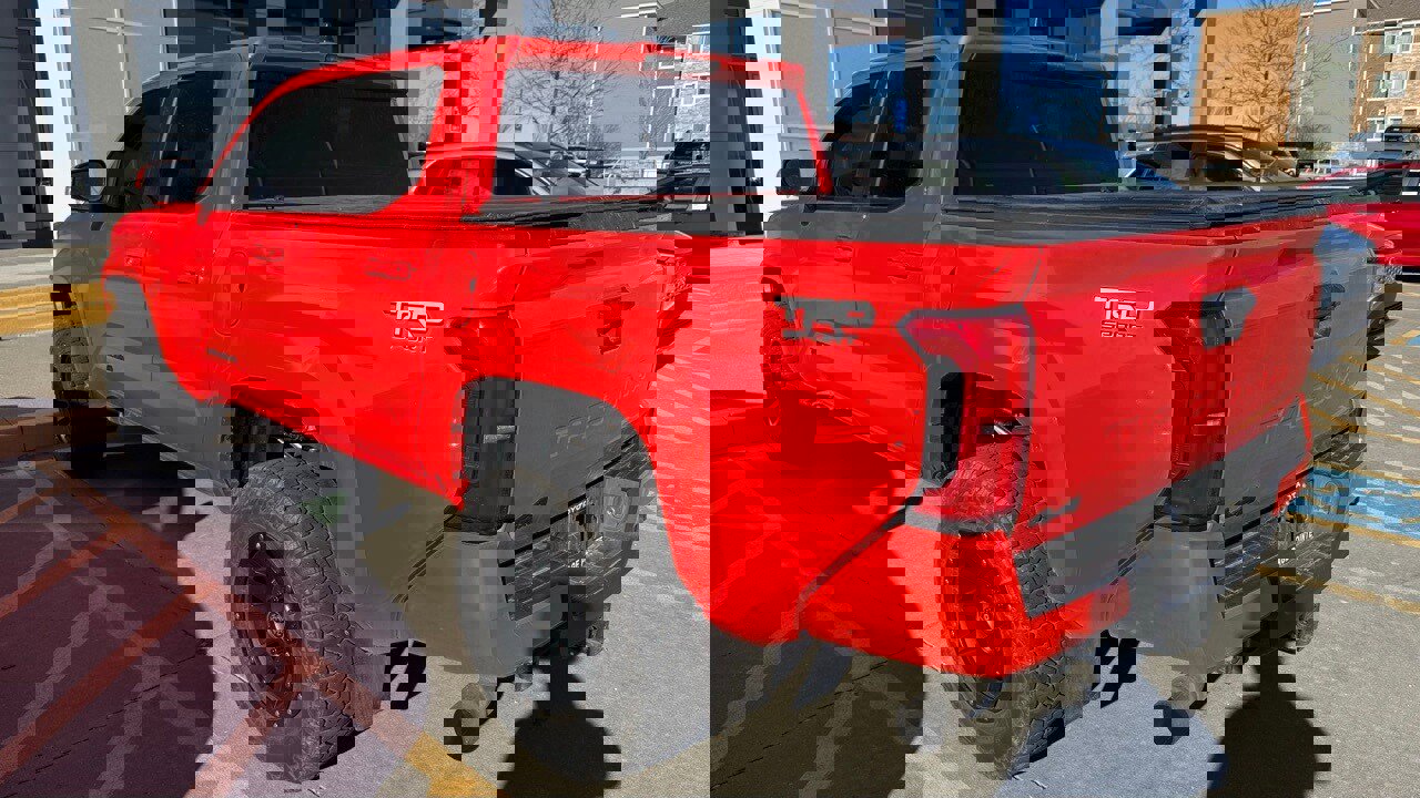 Used 2024 Toyota Tacoma TRD Sport image 3