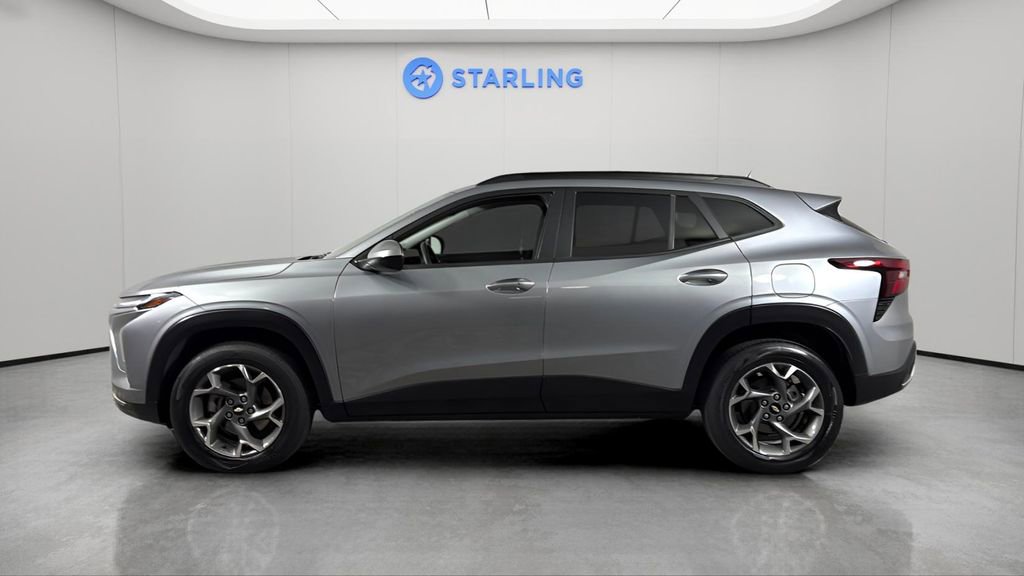 Certified 2024 Chevrolet Trax LT w/ LT Convenience Package image 3