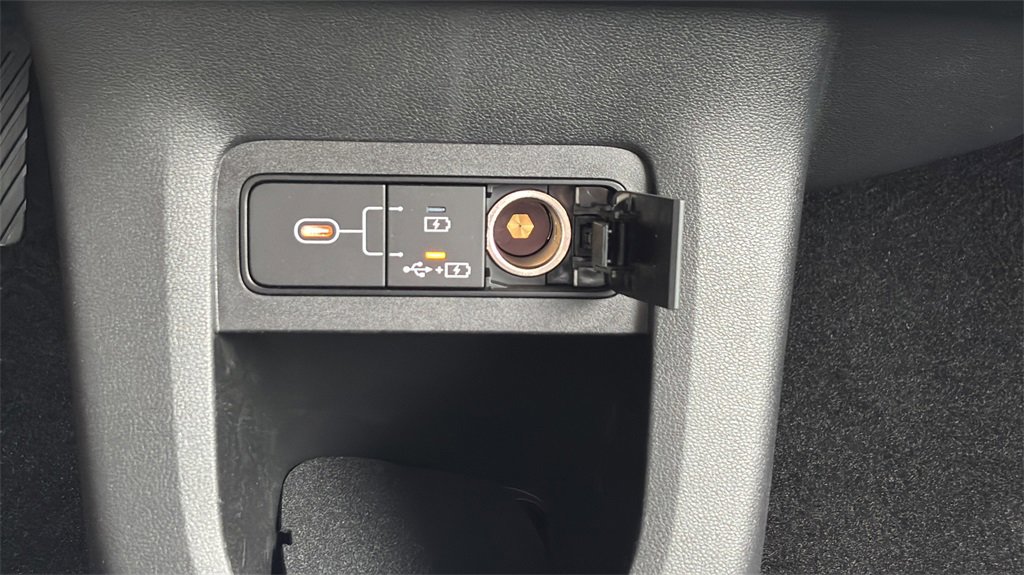 Certified 2025 Hyundai Ioniq 5 SE image 30