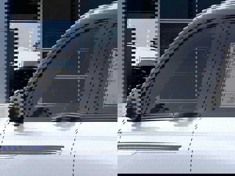 Used 2025 Lincoln Nautilus Reserve image 20