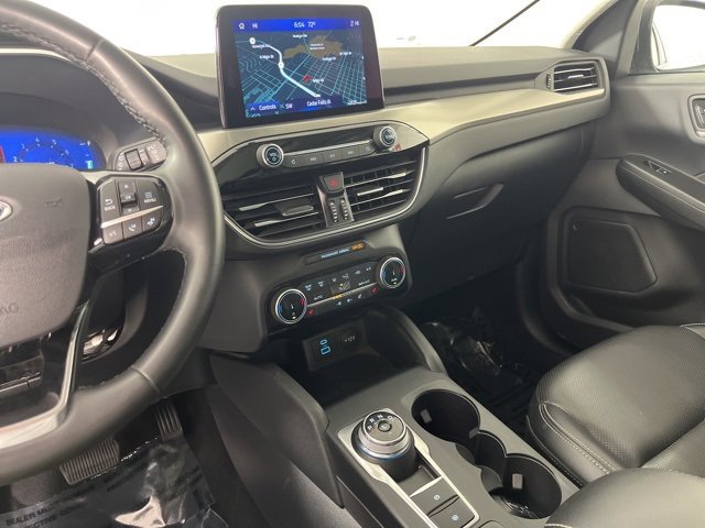 Used 2022 Ford Escape Titanium image 15