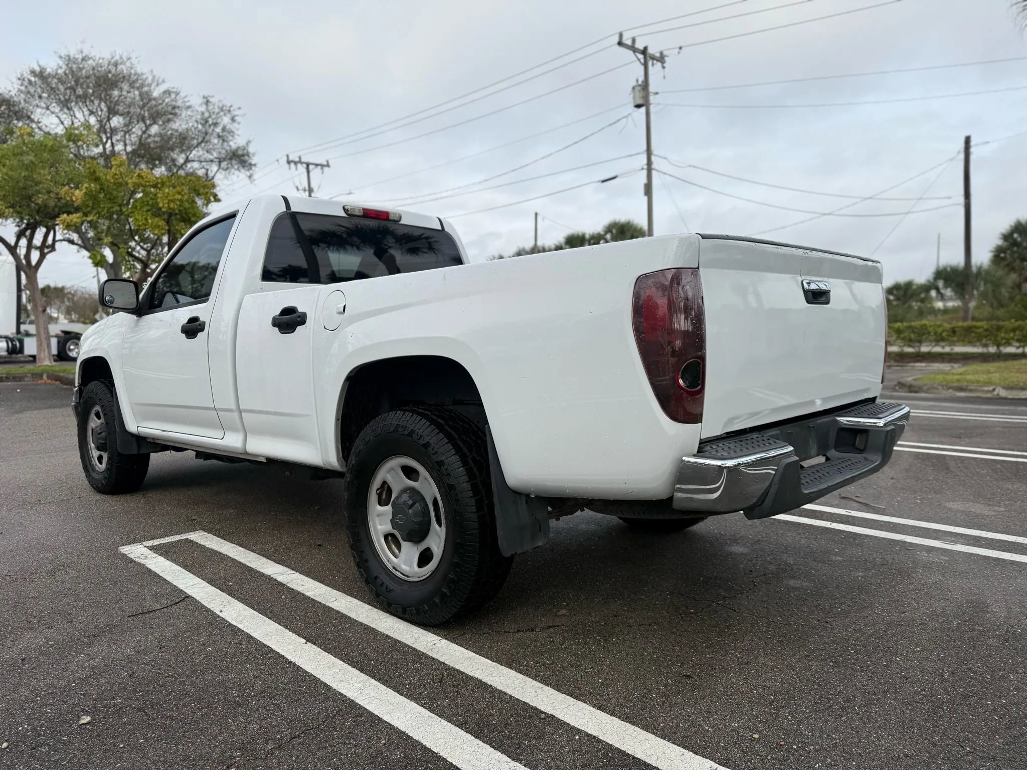 Used 2011 Chevrolet Colorado W/T w/ Mid Box Prep Package image 4