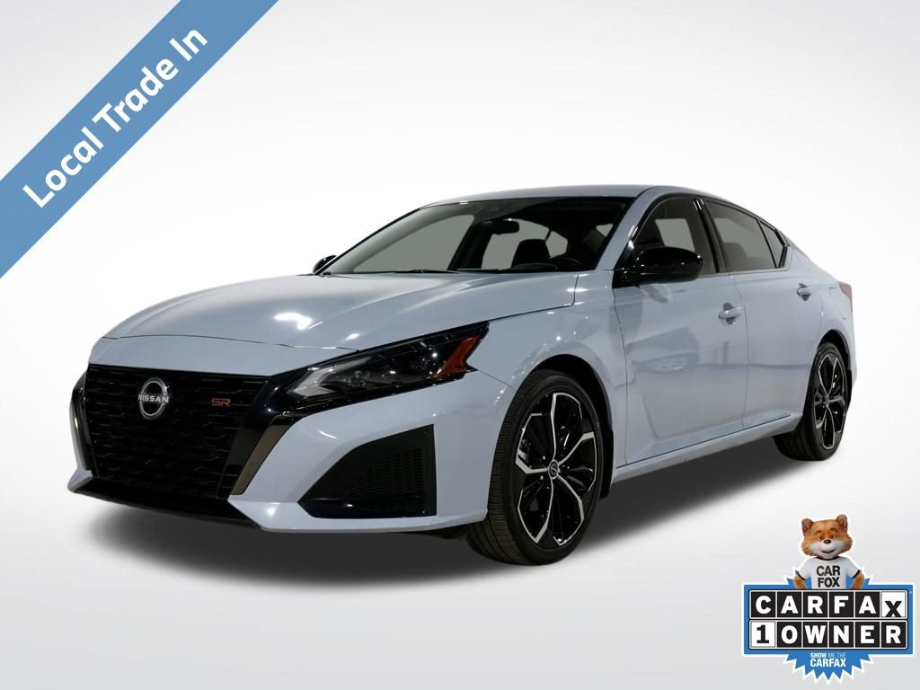 Used 2023 Nissan Altima 2.5 SR image 1