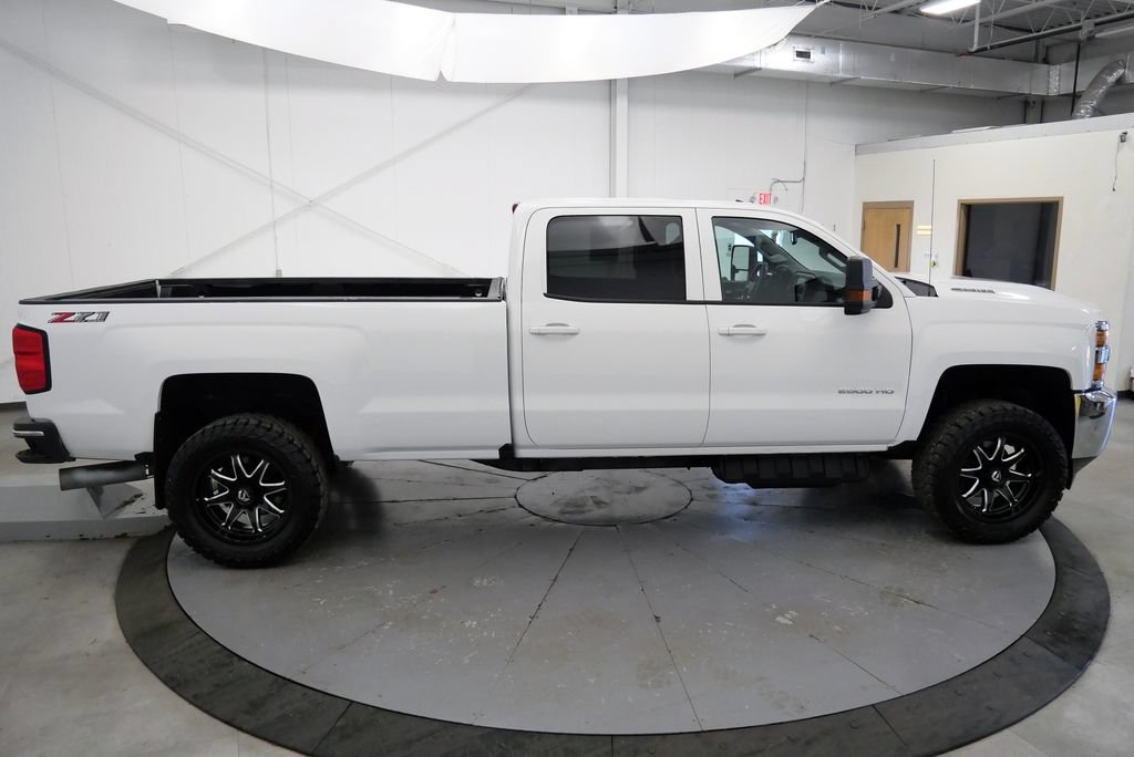 Used 2019 Chevrolet Silverado 2500 LT w/ Z71 Package, Off-Road AWD/4WD image 8
