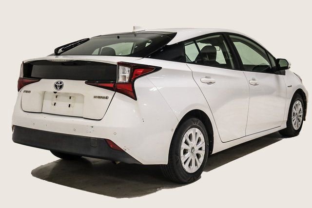 Used 2021 Toyota Prius LE image 6
