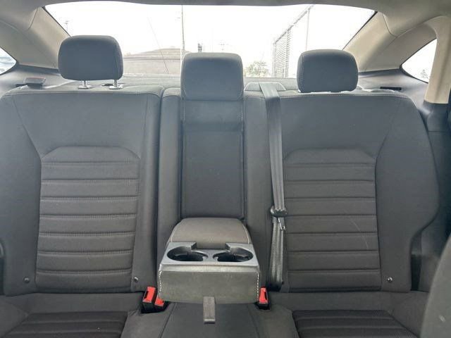 Used 2020 Ford Fusion SE FWD image 30