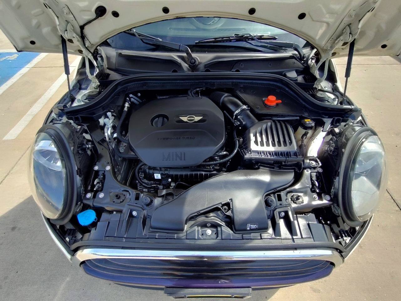 Used 2019 MINI Cooper 4-Door Hardtop FWD image 46