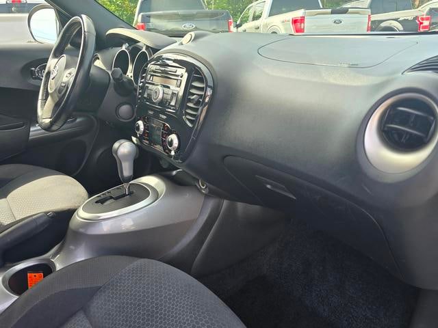 Used 2013 Nissan Juke SV AWD/4WD image 19