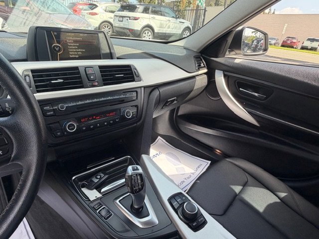 Used 2014 BMW 320i Sedan RWD image 14