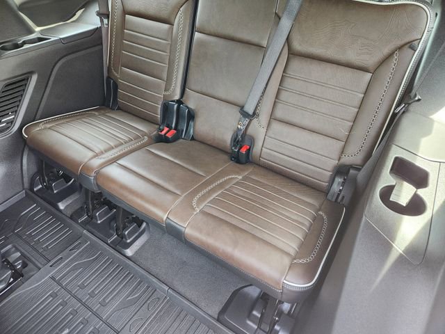 Used 2026 GMC Yukon Denali Ultimate w/ LPO, Floor Liner Package AWD/4WD image 33