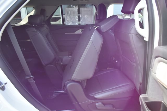 Used 2025 Ford Explorer Active w/ Active Comfort Package AWD/4WD image 41