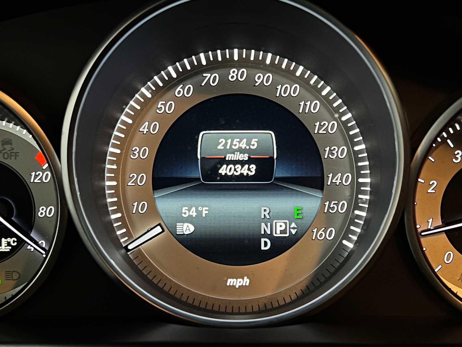 Used 2017 Mercedes-Benz E 400 4MATIC Coupe image 27