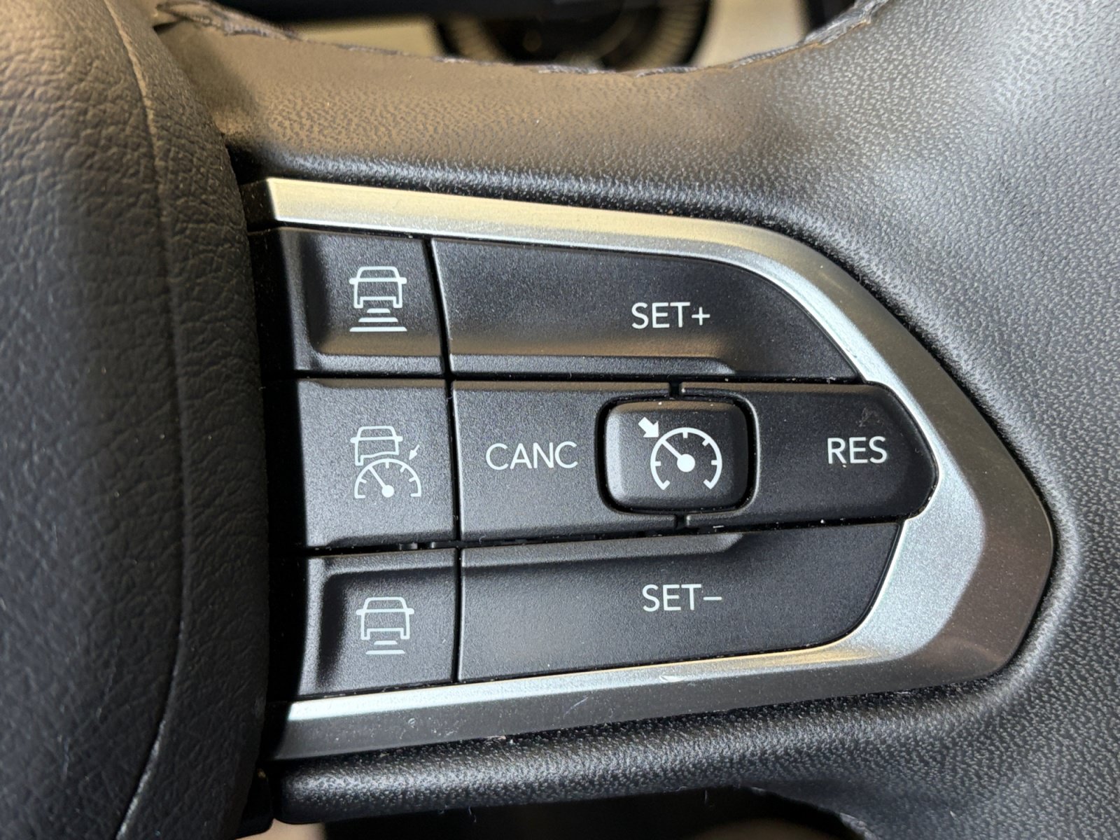 Used 2024 Jeep Compass Limited AWD/4WD image 18