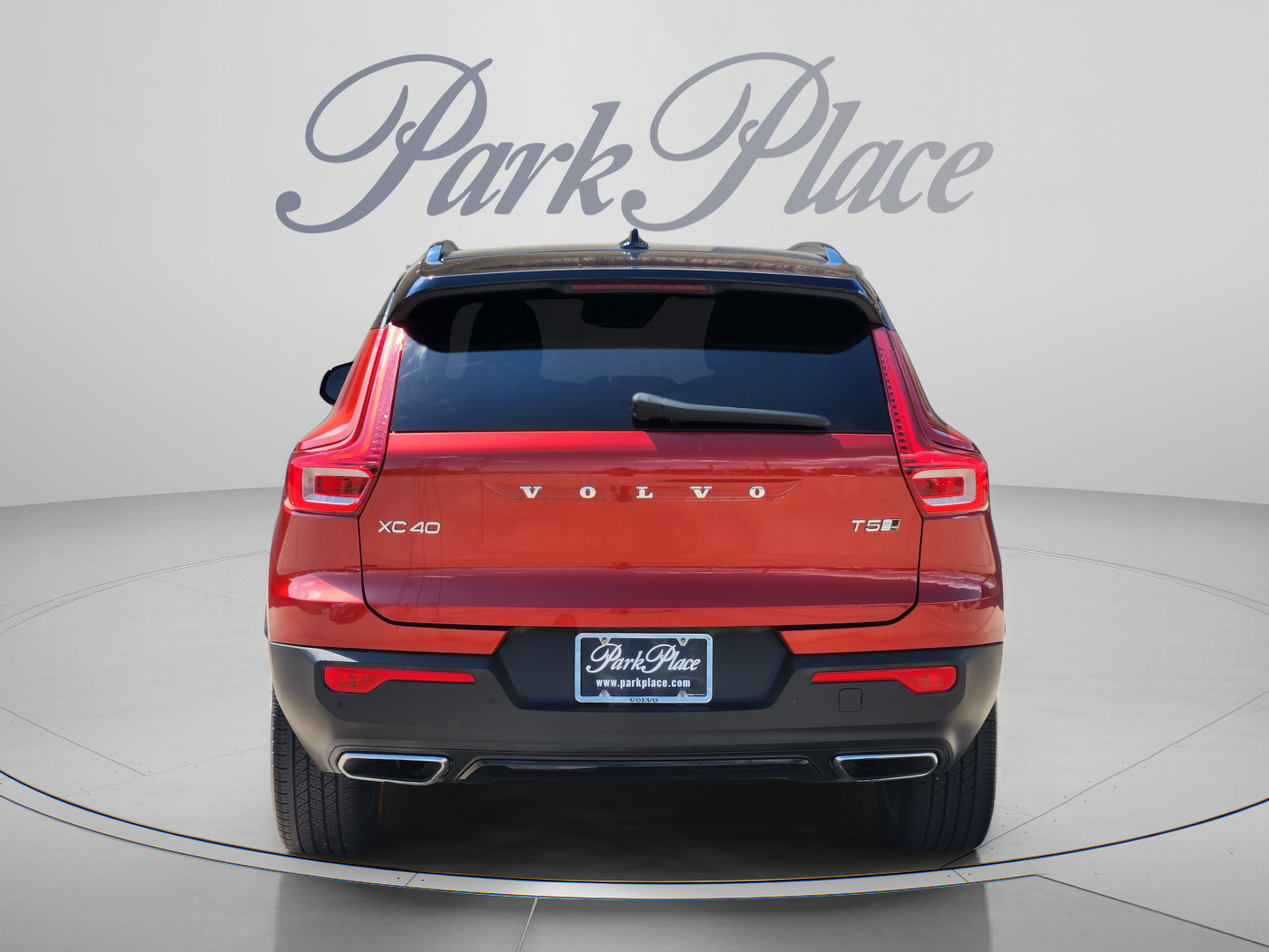 Used 2019 Volvo XC40 T5 R-Design AWD/4WD image 4
