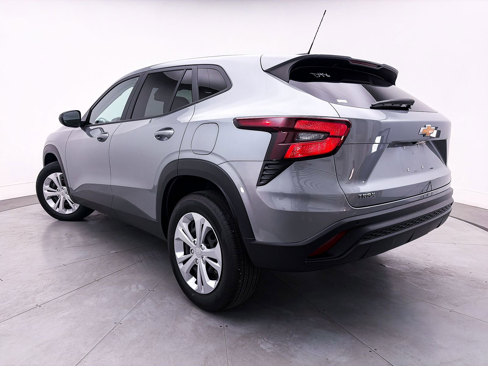 Used 2024 Chevrolet Trax LS w/ Driver Confidence Package image 2