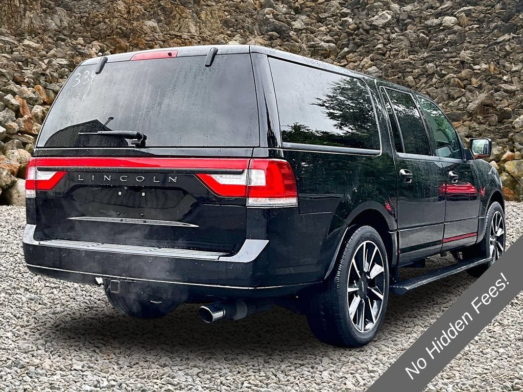 Used 2016 Lincoln Navigator L Reserve AWD/4WD image 2