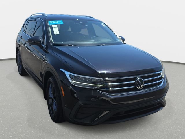 Used 2023 Volkswagen Tiguan SE FWD image 3