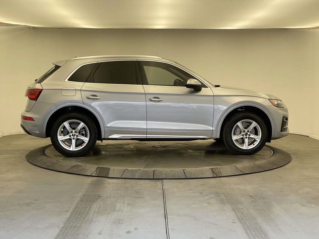 Certified 2023 Audi Q5 2.0T Premium w/ Convenience Package image 8