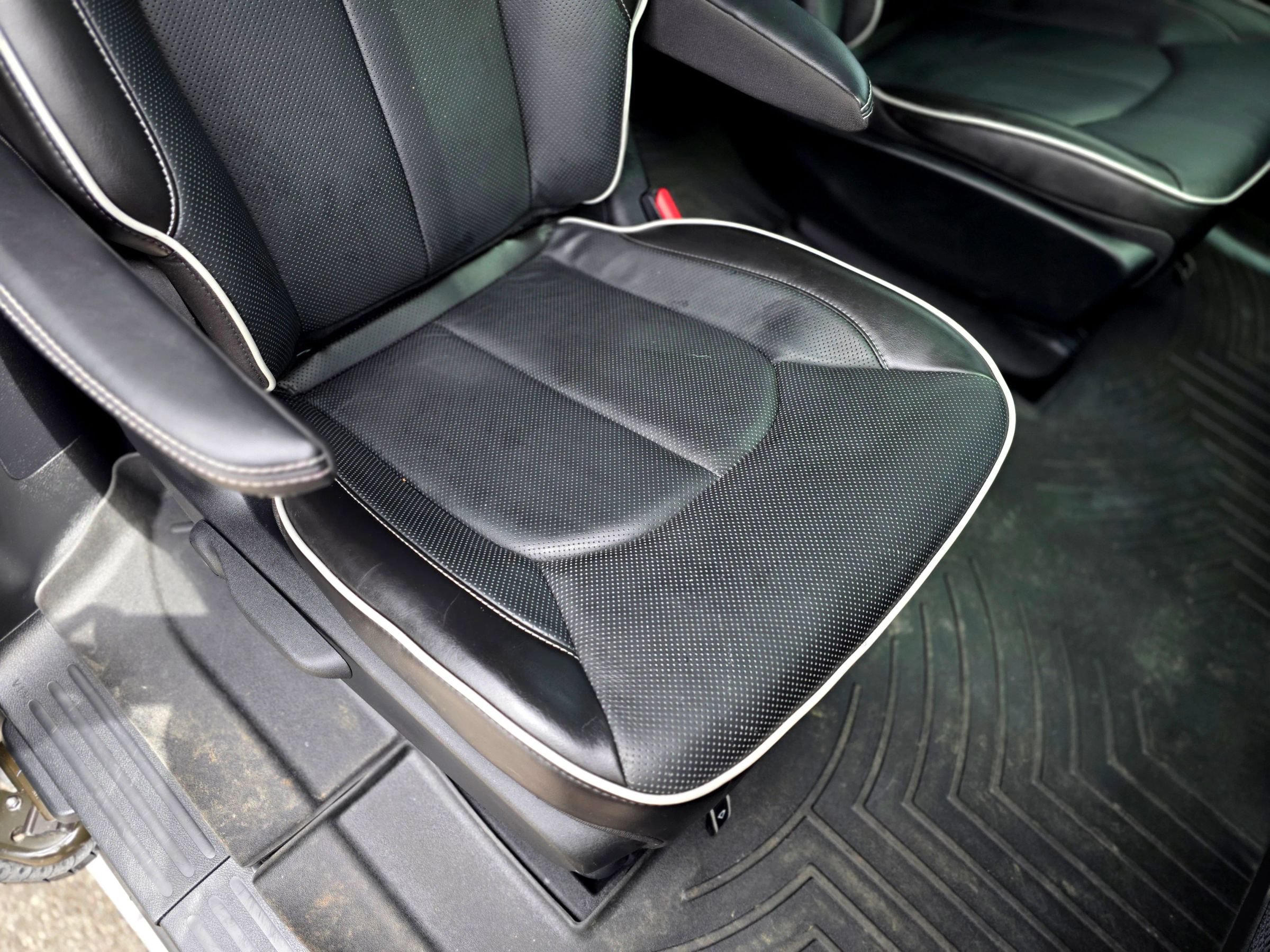 Used 2022 Chrysler Pacifica Limited w/ S Appearance Package FWD image 42