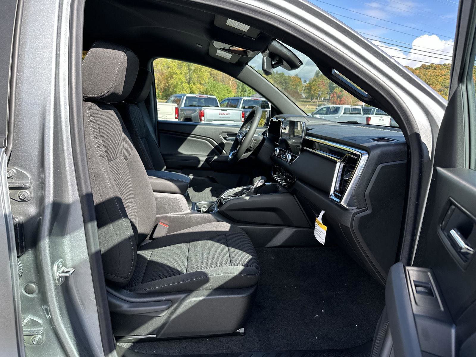 New 2026 GMC Canyon Elevation w/ Convenience Package image 10