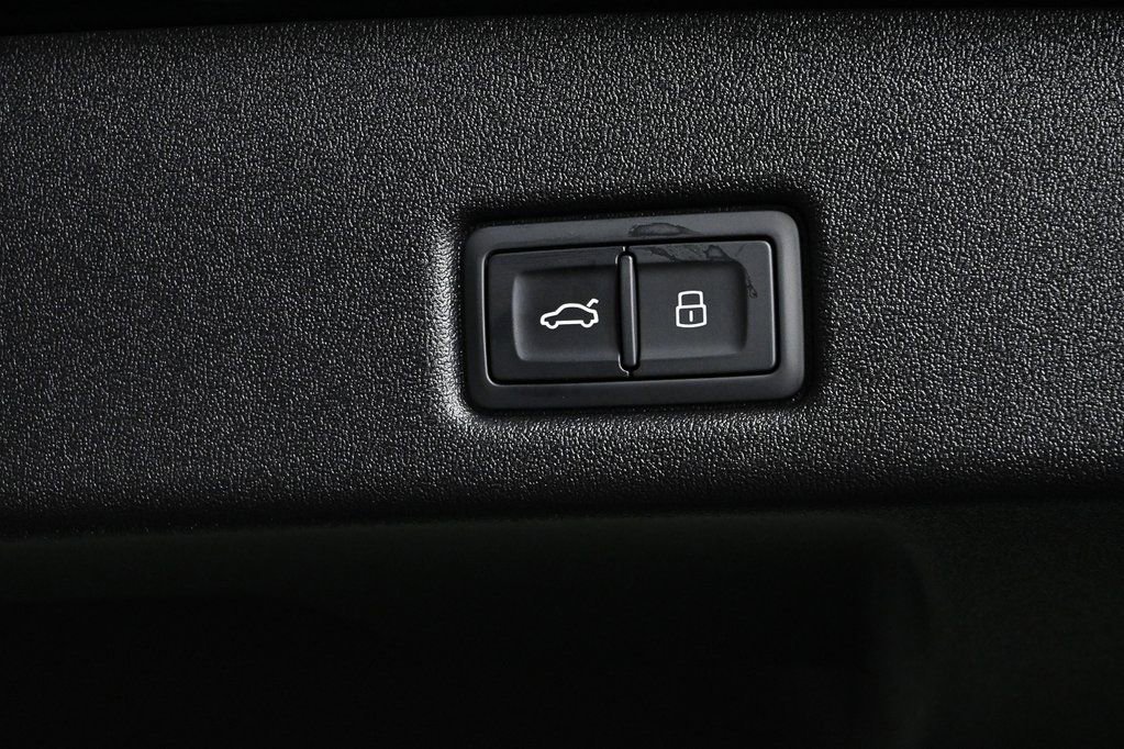 New 2025 Audi Q5 Premium Plus AWD/4WD image 32