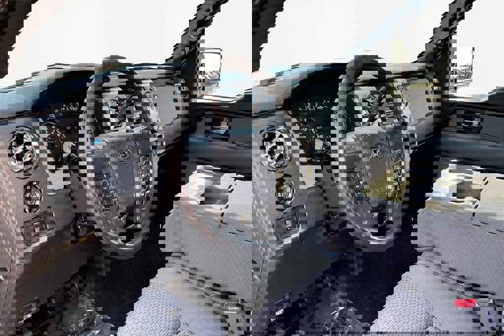 Used 2014 Ford F150 XLT w/ Trailer Tow Package image 14