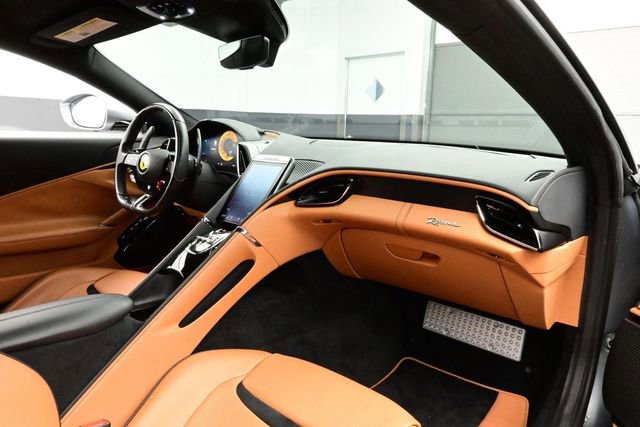 Used 2021 Ferrari Roma RWD image 13