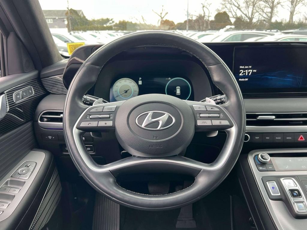 Used 2023 Hyundai Palisade Calligraphy image 14