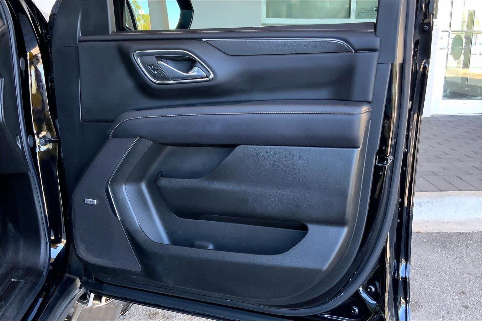 Used 2024 GMC Yukon AT4 w/ AT4 Premium Package image 23